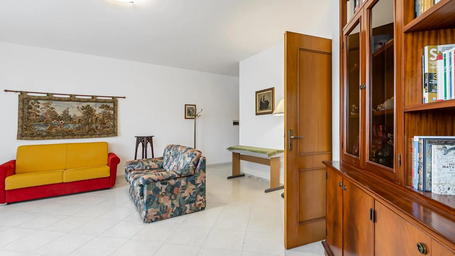 Palazzo Reale & Piazza Indipendenza Roomy Flat Palermo 0*,  Italy