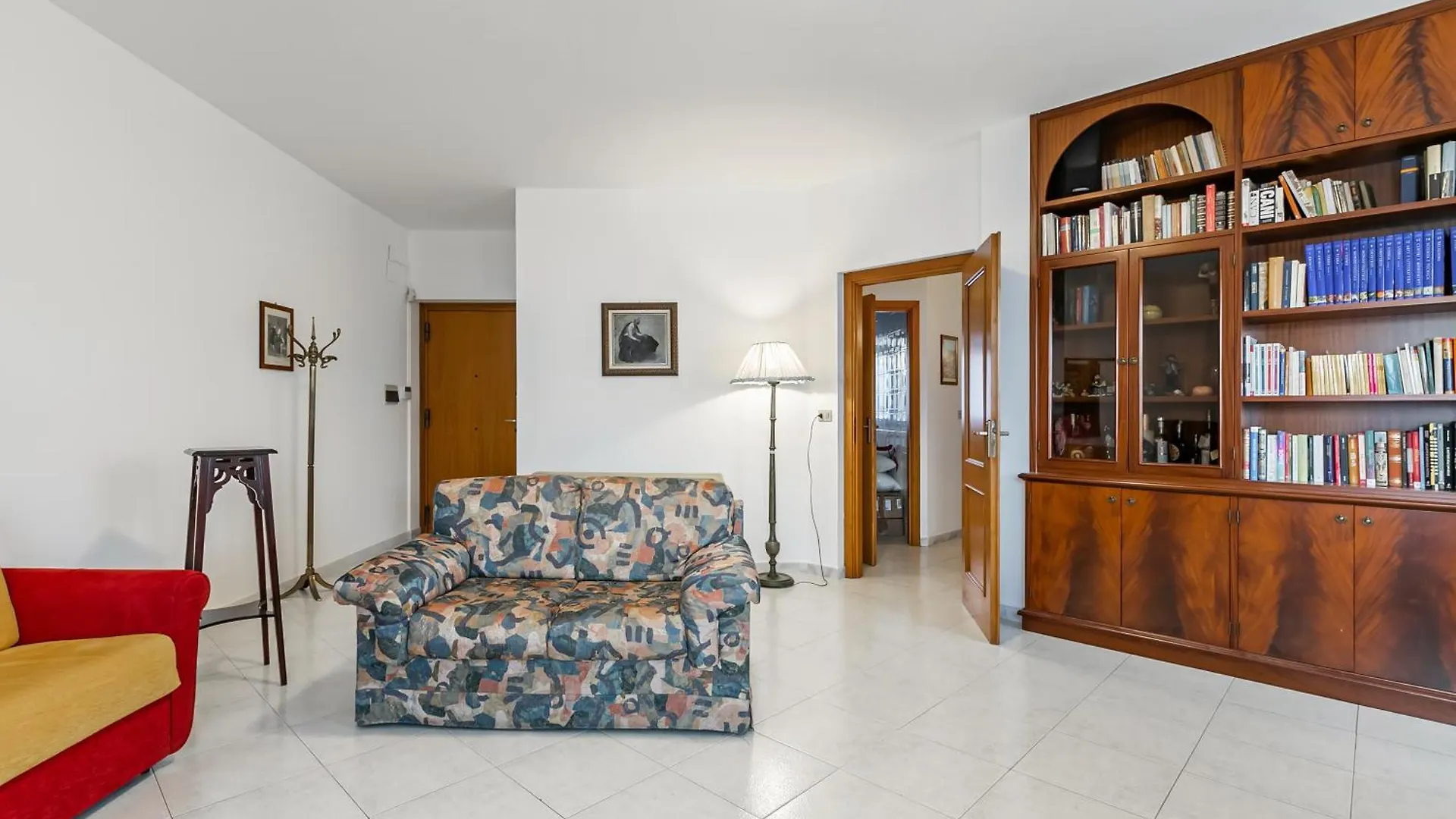 Apartment Palazzo Reale & Piazza Indipendenza Roomy Flat Palermo